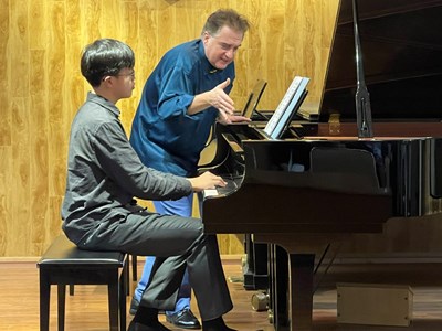 Truyền cảm hứng âm nhạc đỉnh cao tại Việt Nam