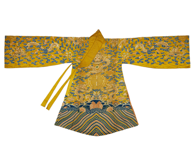  Sắp đấu giá chiếc áo được cho là Long bào của vua Bảo Đại