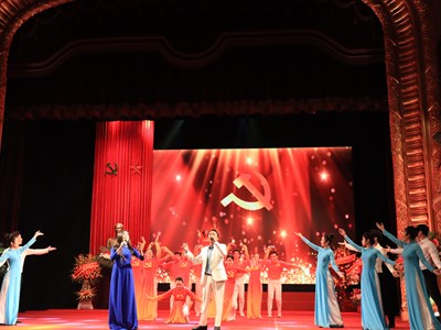 Phát huy vai trò của văn học nghệ thuật với đề tài lực lượng vũ trang