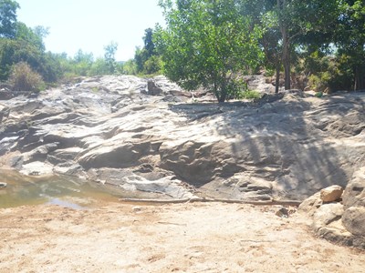  Xung quanh phát hiện minh văn Champa trên đá ngoài tự nhiên