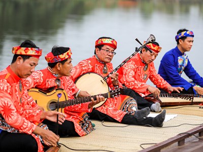 Xuôi dòng đờn ca tài tử