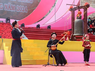 Tôn vinh bản sắc văn hóa dân tộc