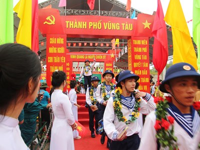 Rộn ràng khí thế tòng quân