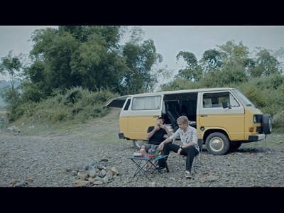 Cạnh tranh, đổi mới và giữ vững bản sắc