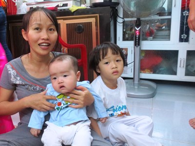 Lặng lẽ hy sinh, kiên cường chờ đợi