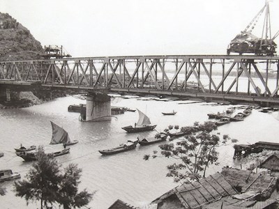 Vang mãi bản anh hùng ca bất tử