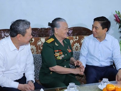  Anh hùng Ngô Thị Tuyển và cây cầu huyền thoại