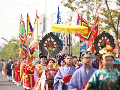  Sức sống Việt phục trong trái tim người trẻ