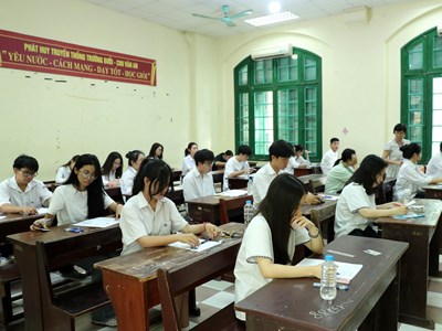 Phụ huynh an tâm, thí sinh vững bước