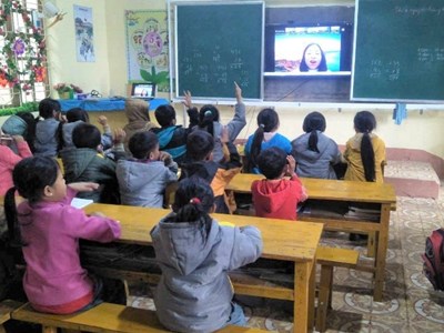 Chung tay “xóa” trắng giáo viên tiếng Anh vùng cao