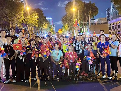 Tự hào là một phần nhỏ trong ngày lễ lớn của đất nước