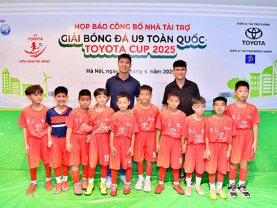 Giữ lửa đam mê để đóng góp cho bóng đá Việt Nam