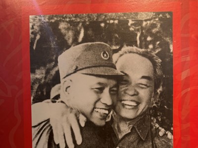  Kỷ vật “kể chuyện” đất nước trọn niềm vui