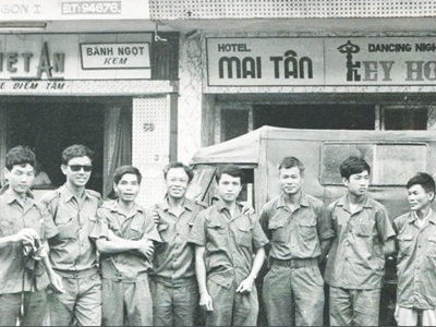 Cha tôi và chiến dịch của những đoàn phim 4.1975