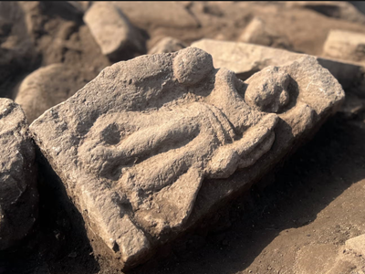 Phát hiện phù điêu nữ thần chiến thắng thời La Mã tại Anh