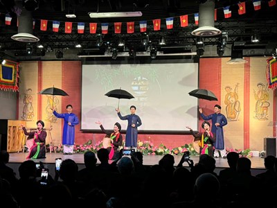 Phát triển du lịch thành ngành kinh tế mũi nhọn