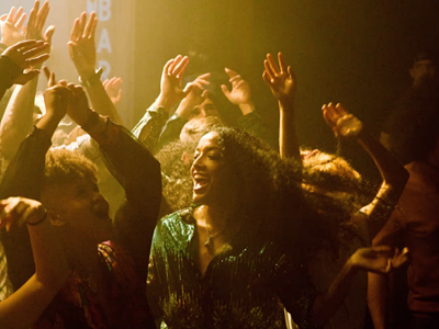 Kinh tế đêm ở Anh đối mặt thách thức khi giới trẻ… về nhà sớm