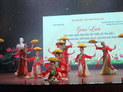  Tuổi trẻ dân tộc hội tụ trên đất Tây Đô