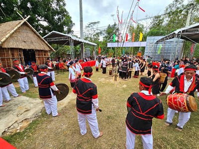  Nét riêng của Trống đôi