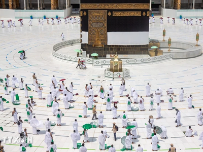 Nắng nóng gay gắt, Ả Rập Xê Út cấm người hành hương trái phép đến Mecca