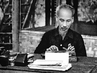  Bác Hồ, một cây bút tiểu phẩm tài hoa