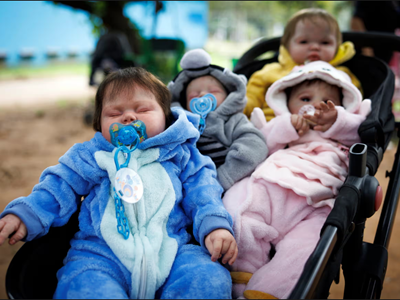 Búp bê siêu thực thổi bùng tranh cãi tại Brazil