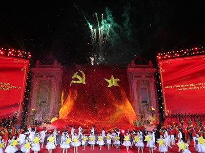 Văn hóa - Ngọn lửa thắp sáng tinh thần dân tộc