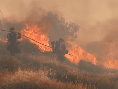 Cháy rừng lan rộng giữa đợt nắng nóng đầu hè tại châu Âu