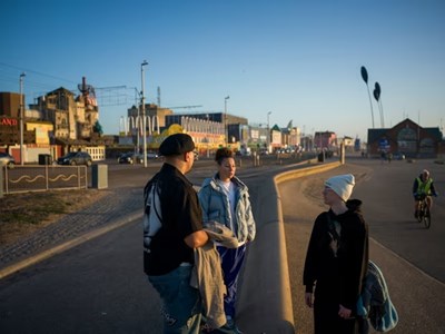 Nguy cơ trầm cảm cao gấp ba lần ở giới trẻ vùng biển Anh