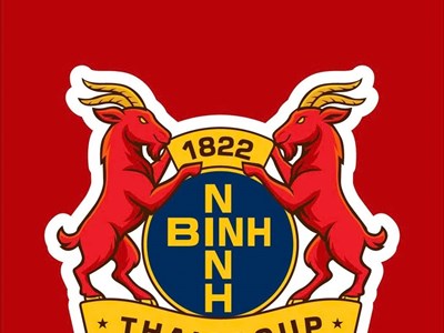 Logo bóng đá không phải là cỗ máy thời gian