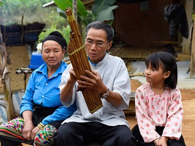 Tiếng khèn trên đỉnh mây ngàn