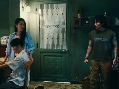 Đối mặt “cú rơi” doanh thu