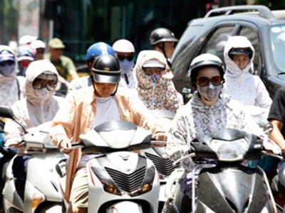 Hà Nội ngột ngạt trong cơn nóng kỷ lục