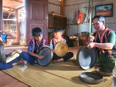  “Người giữ lửa” cồng chiêng trong mái ấm Ba Na