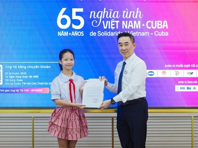 “Mãi mãi kề vai trong thử thách, chia sẻ giữa gian nan”