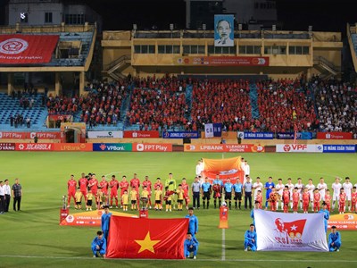  Bất ngờ đến từ tân binh và Việt kiều