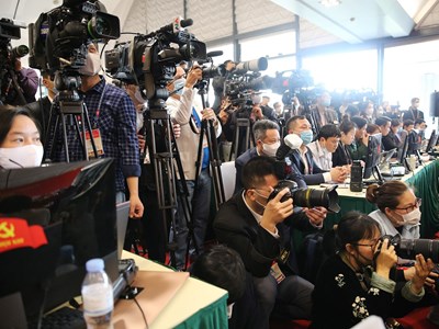 Báo chí phải trở thành hình mẫu về thích ứng văn hóa số