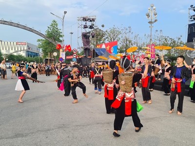  Tuổi trẻ “giữ hồn” văn hóa