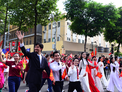 Các nghệ sĩ chia sẻ tự hào sau Lễ diễu binh, diễu hành A80