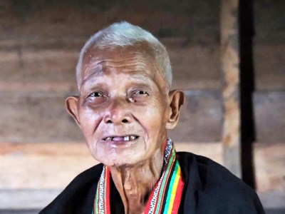  Người đảng viên được đặt tên cho làng