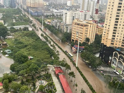 Cập nhật tình hình ngập úng các tuyến đường tại Hà Nội ngày 1.10