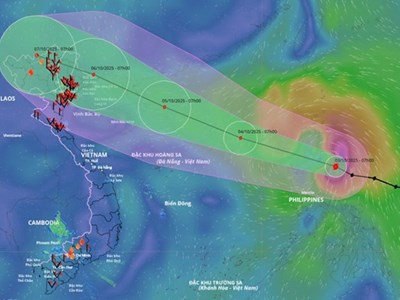 Bão số 11 Matmo sẽ vào Biển Đông trong đêm nay