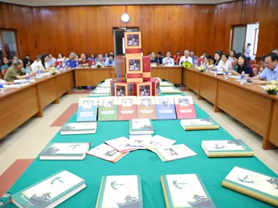 Khơi dậy bản lĩnh và sức mạnh văn hóa Việt