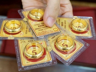 Giá vàng thế giới hạ nhiệt, vàng trong nước và USD đồng loạt biến động