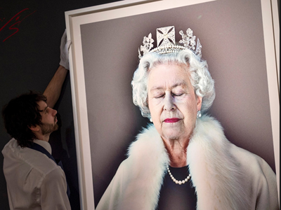 Tranh chấp quyền tác giả quanh loạt chân dung nổi tiếng của Nữ hoàng Elizabeth II