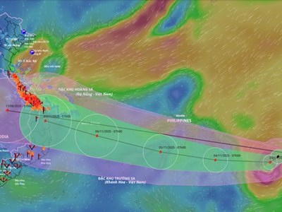 Bão số 13 Kalmaegi liên tục tăng cấp khi vào Biển Đông