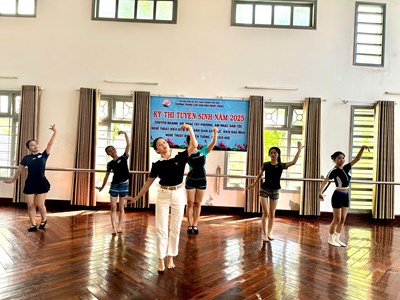  Sân khấu Cố đô vắng bóng nghệ sĩ trẻ