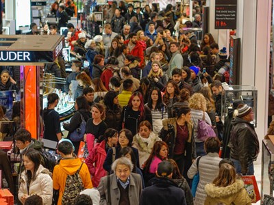  Văn hóa lễ hội mua sắm rộn ràng khắp thế giới mùa cuối năm