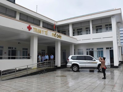  Trạm y tế đạt chuẩn quốc gia phải mua nước đóng chai để rửa dụng cụ y tế