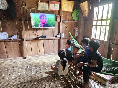 Điện về bản nhỏ giữa núi rừng Gia Lai